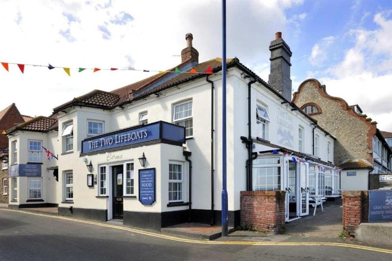 The Two Lifeboats Bed & Breakfast Sheringham Exterior photo