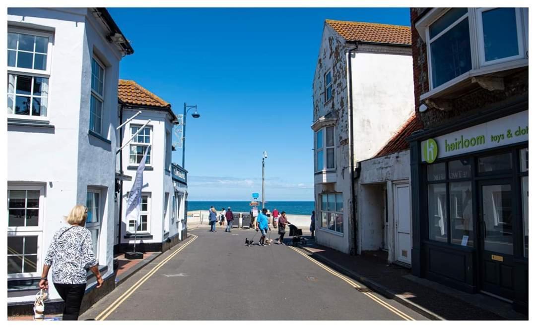 The Two Lifeboats Bed & Breakfast Sheringham Exterior photo