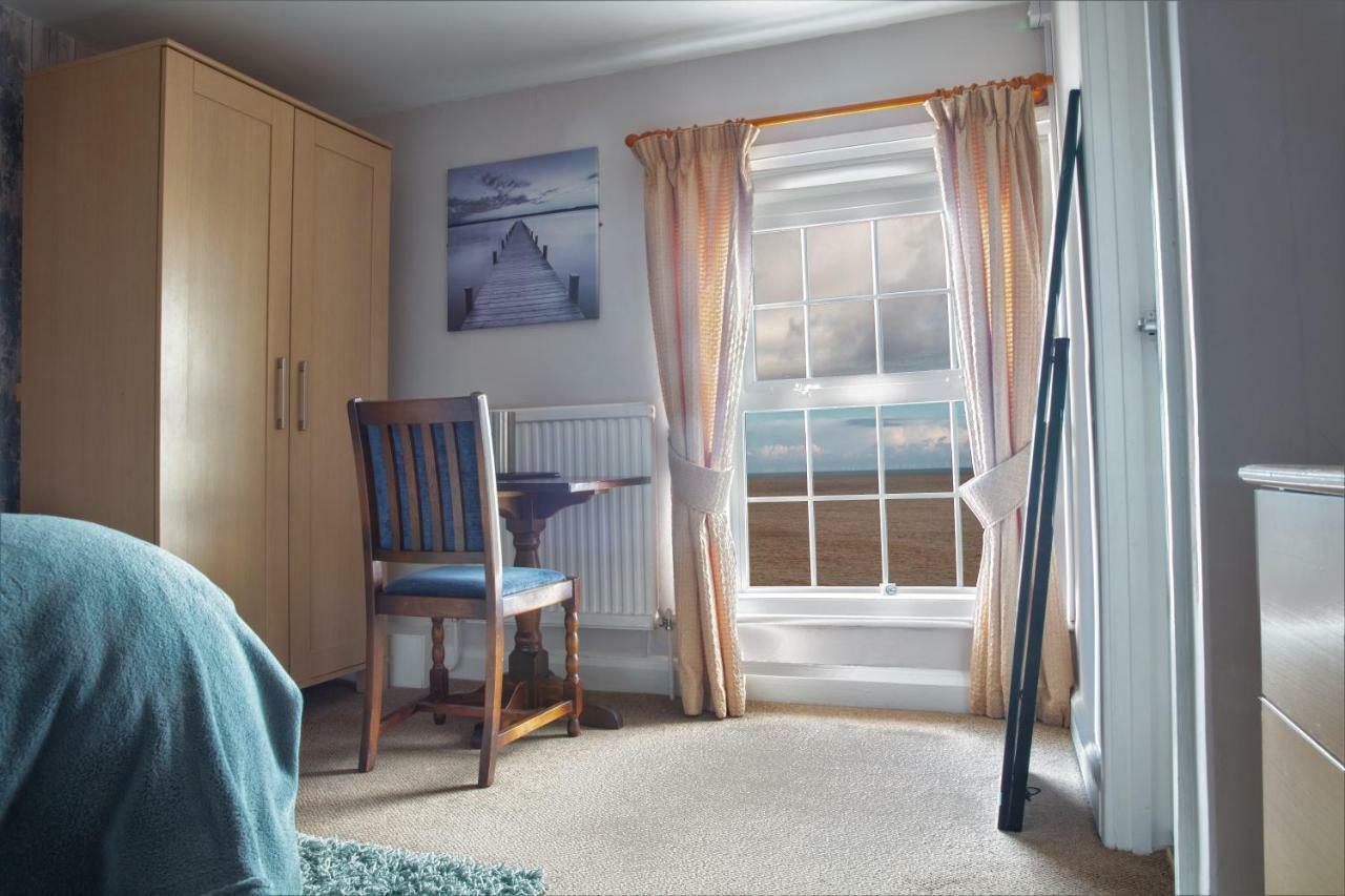 The Two Lifeboats Bed & Breakfast Sheringham Exterior photo